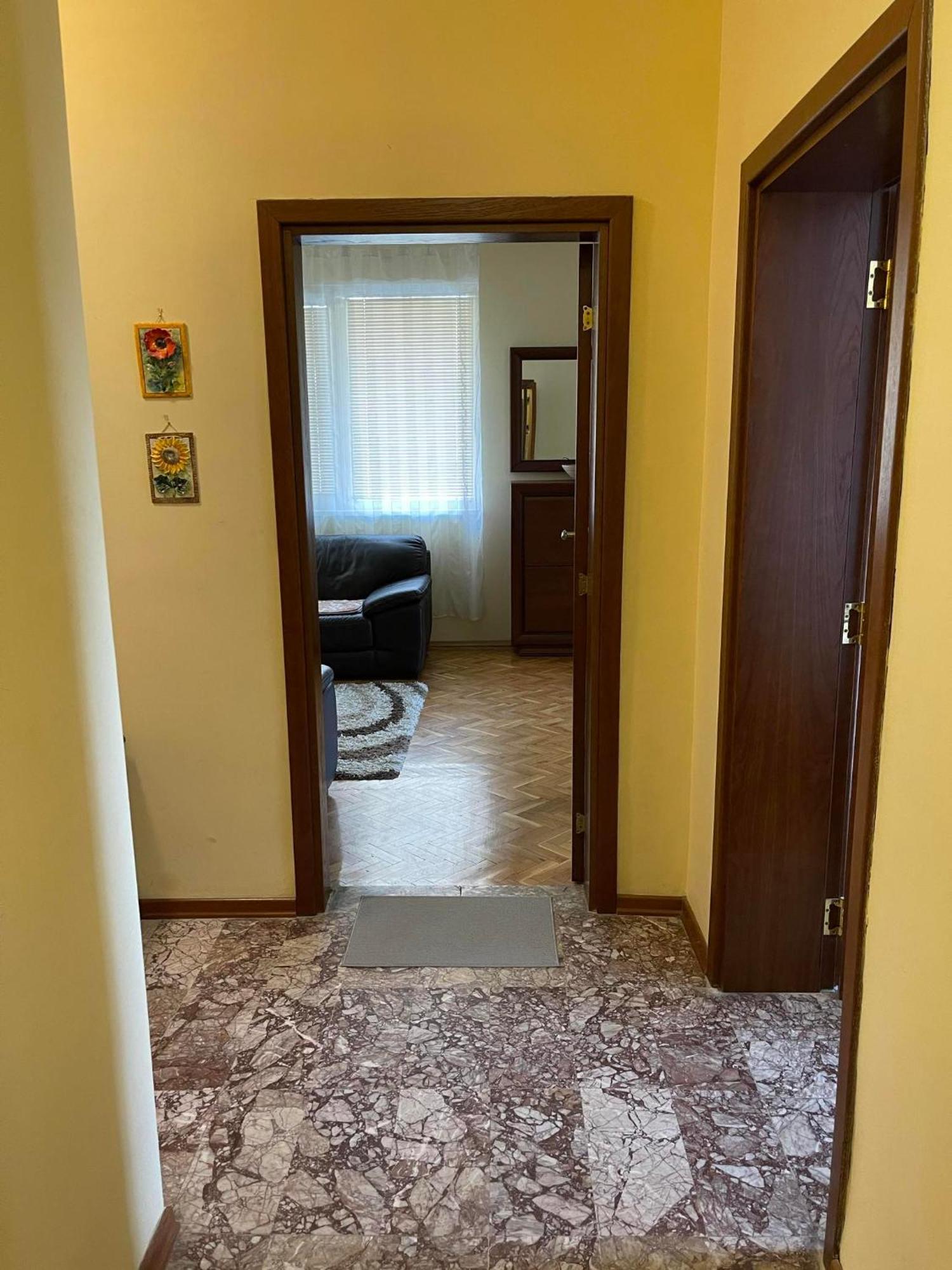 Sunny Cozy Flat In The Centre, Close To Beach, 4 Rooms, 105Sqm Varna Exterior foto